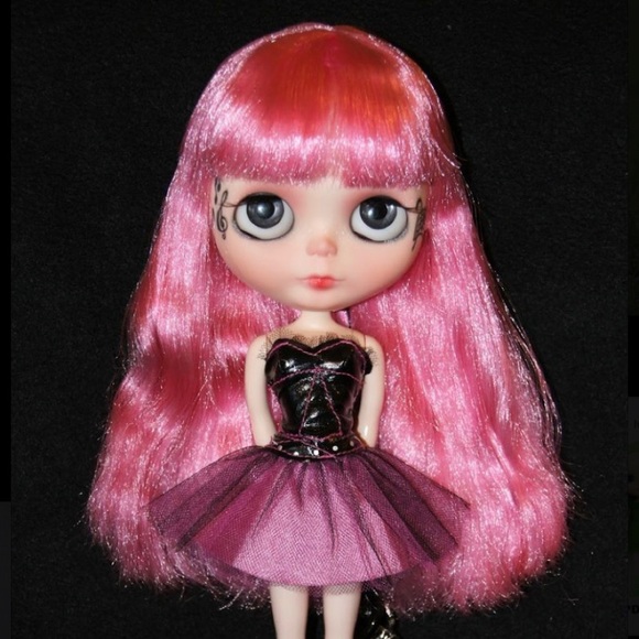 Meet your Posher, Karina - Picture 3 of 6